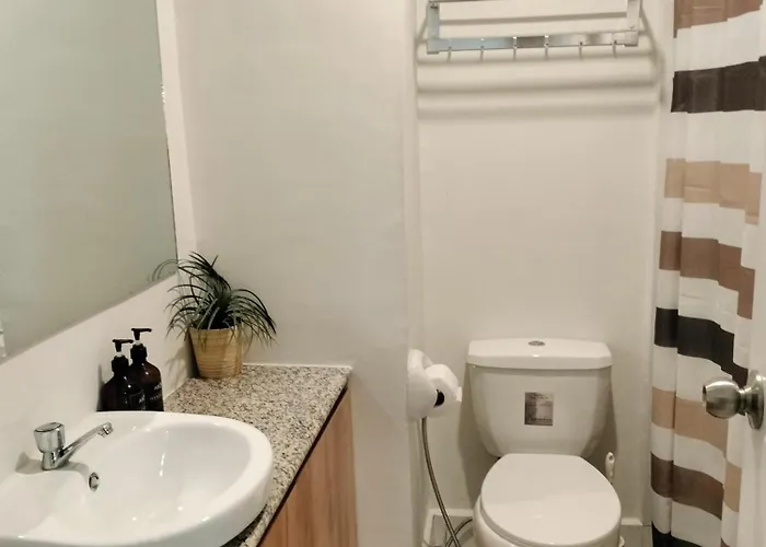 Amani Grand And Residences - Pool View 333b Free Wifi, Netflix, Pool And Gym House, 3mins To Mactan Cebu International Airport * Lapu-Lapu City